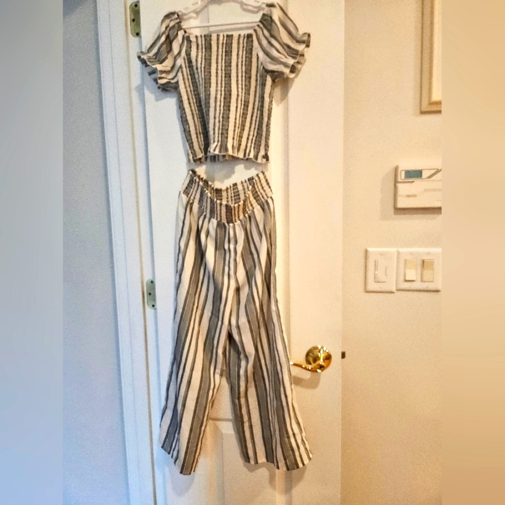 Japna Striped Two-Piece Set Size 10